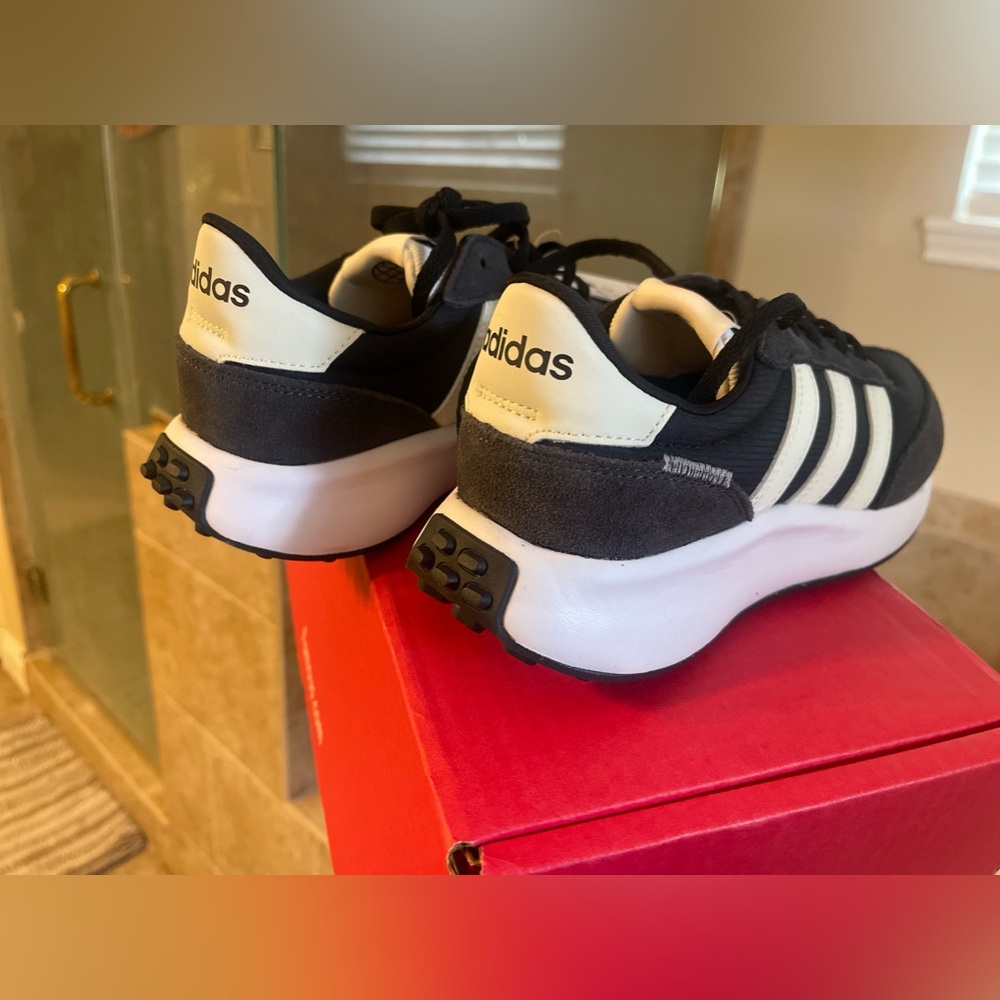 adidas Run 70s Black Off White